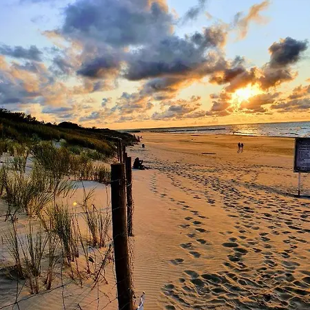 Wakacyjny Ines -ustka-na Wydmie,samodzielne Zameldowanie,garaz Do Dyspozycji Gosci 公寓