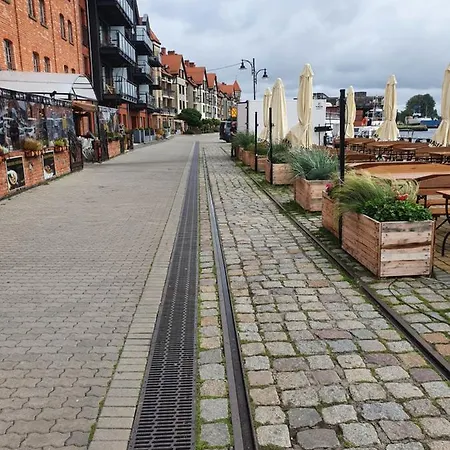 Wakacyjny Ines -ustka-na Wydmie,samodzielne Zameldowanie,garaz Do Dyspozycji Gosci