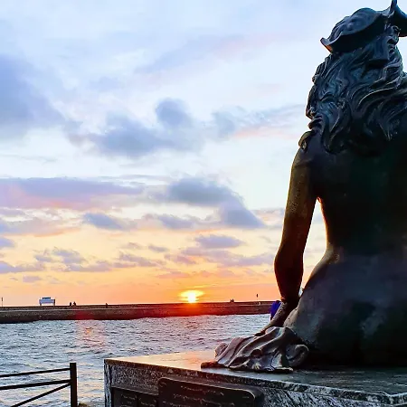 Apartment Wakacyjny Ines -ustka-na Wydmie,samodzielne Zameldowanie,garaz Do Dyspozycji Gosci