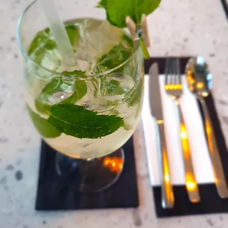 Apartment Wakacyjny Ines -ustka-na Wydmie,samodzielne Zameldowanie,garaz Do Dyspozycji Gosci *