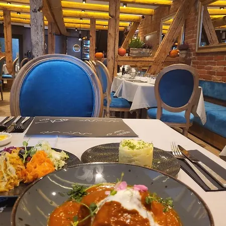 Wakacyjny Ines -ustka-na Wydmie,samodzielne Zameldowanie,garaz Do Dyspozycji Gosci *